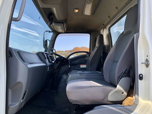 いすゞフォワード冷凍車（冷蔵車）中型（4t）[写真29]