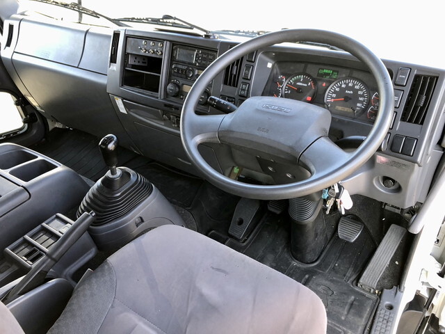 いすゞフォワード冷凍車（冷蔵車）中型（4t）[写真31]