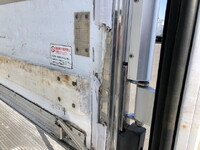 いすゞフォワード冷凍車（冷蔵車）中型（4t）[写真40]