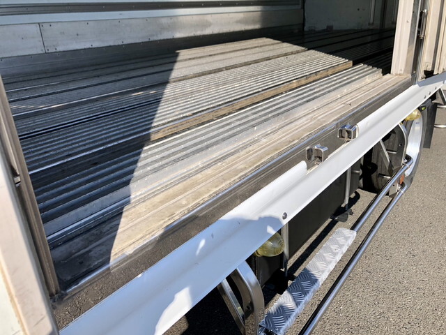 日野レンジャー冷凍車（冷蔵車）中型（4t）[写真10]