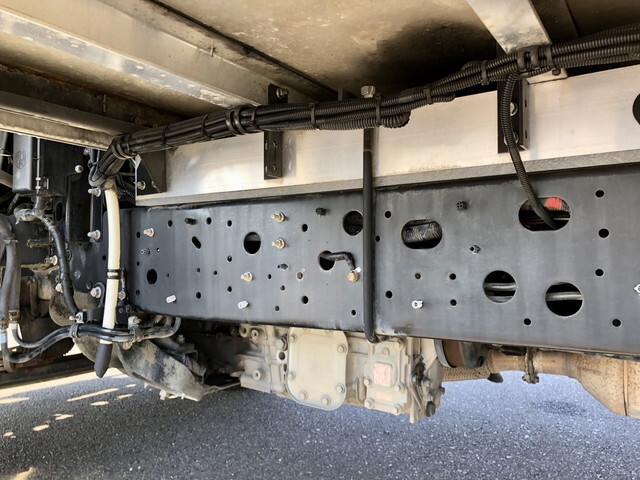 日野レンジャー冷凍車（冷蔵車）中型（4t）[写真22]