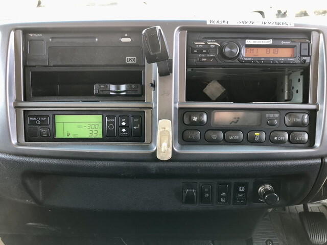 日野レンジャー冷凍車（冷蔵車）中型（4t）[写真34]