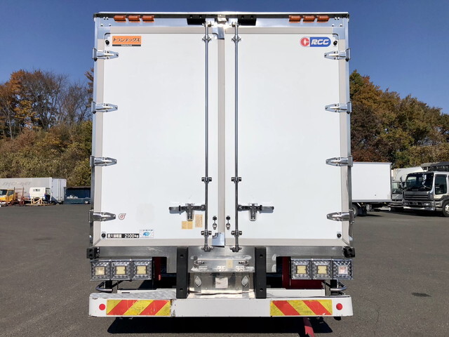 日野レンジャー冷凍車（冷蔵車）中型（4t）[写真06]