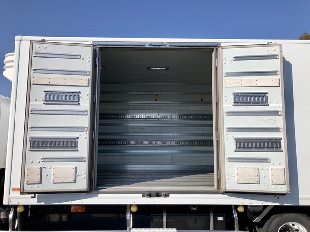 日野レンジャー冷凍車（冷蔵車）中型（4t）[写真07]
