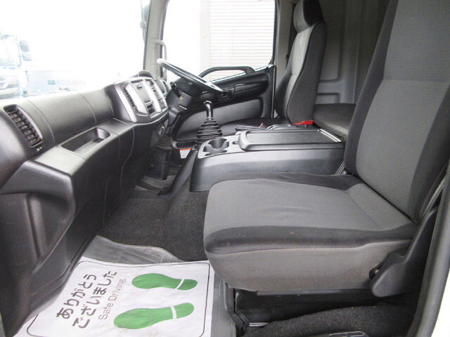 日野レンジャーアルミウイング中型（4t）[写真19]