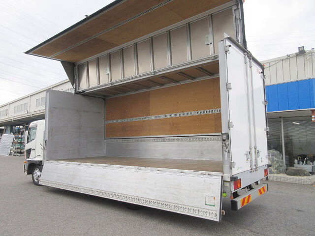 日野レンジャーアルミウイング中型（4t）[写真05]