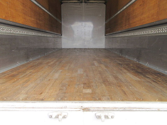 日野レンジャーアルミウイング中型（4t）[写真06]