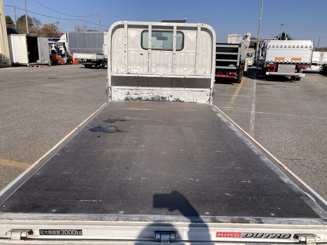 日野デュトロ平ボディ小型（2t・3t）[写真14]