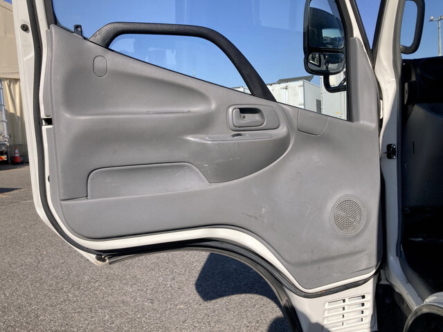 日野デュトロ平ボディ小型（2t・3t）[写真27]