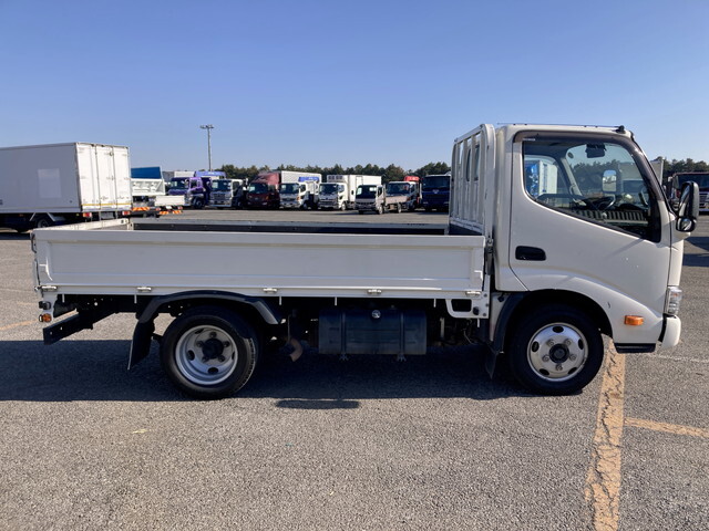 日野デュトロ平ボディ小型（2t・3t）[写真06]