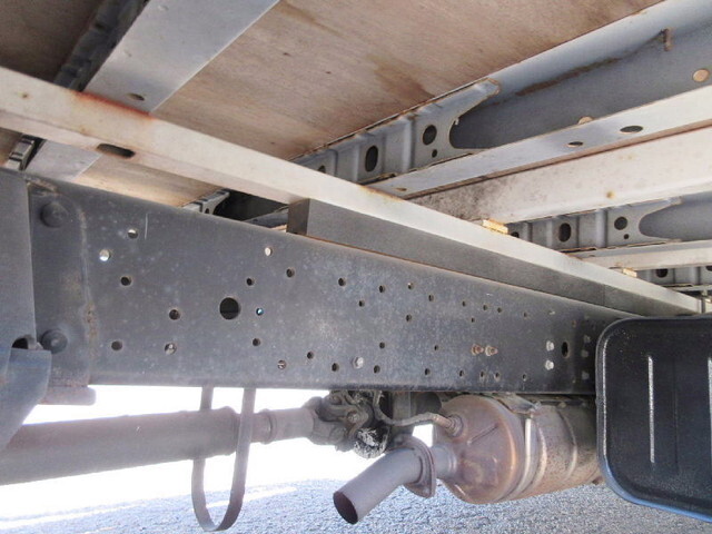 トヨタダイナ幌ウイング小型（2t・3t）[写真13]