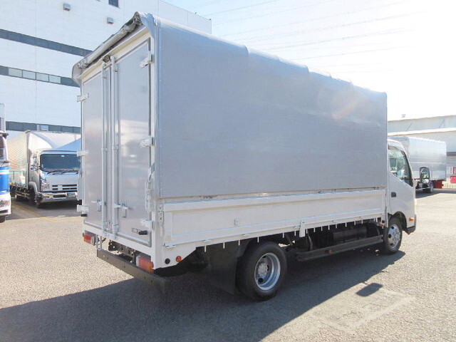 トヨタダイナ幌ウイング小型（2t・3t）[写真04]