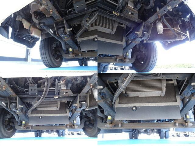 日野デュトロパネルバン小型（2t・3t）[写真19]