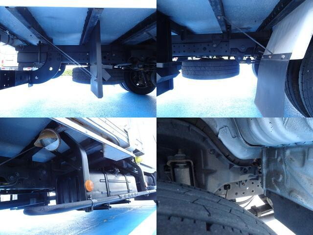 日野デュトロパネルバン小型（2t・3t）[写真22]