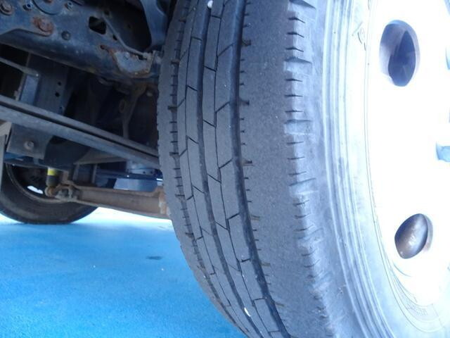 日野デュトロパネルバン小型（2t・3t）[写真24]