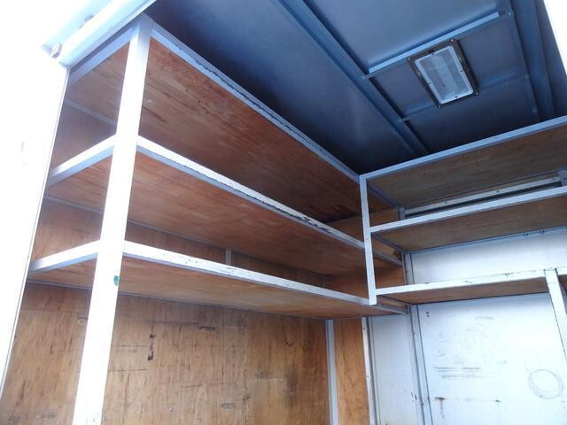 日野デュトロパネルバン小型（2t・3t）[写真09]