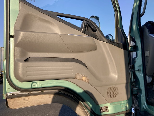 三菱ふそうキャンタークレーン4段小型（2t・3t）[写真27]