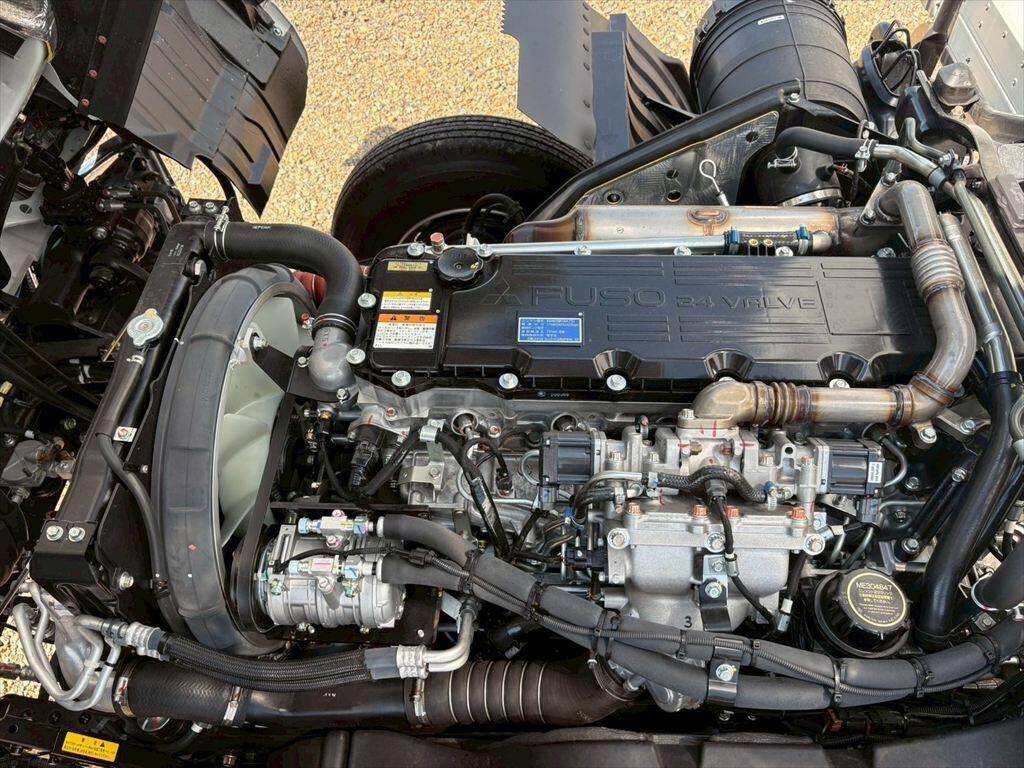 三菱ふそうファイター冷凍車（冷蔵車）中型（4t）[写真17]