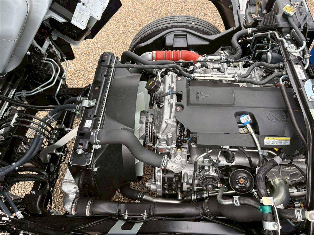 三菱ふそうキャンタークレーン4段小型（2t・3t）[写真16]