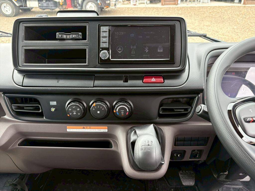 三菱ふそうキャンタークレーン4段小型（2t・3t）[写真19]