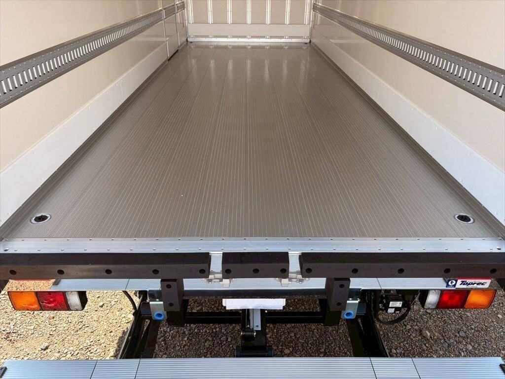 三菱ふそうファイター冷凍車（冷蔵車）中型（4t）[写真06]