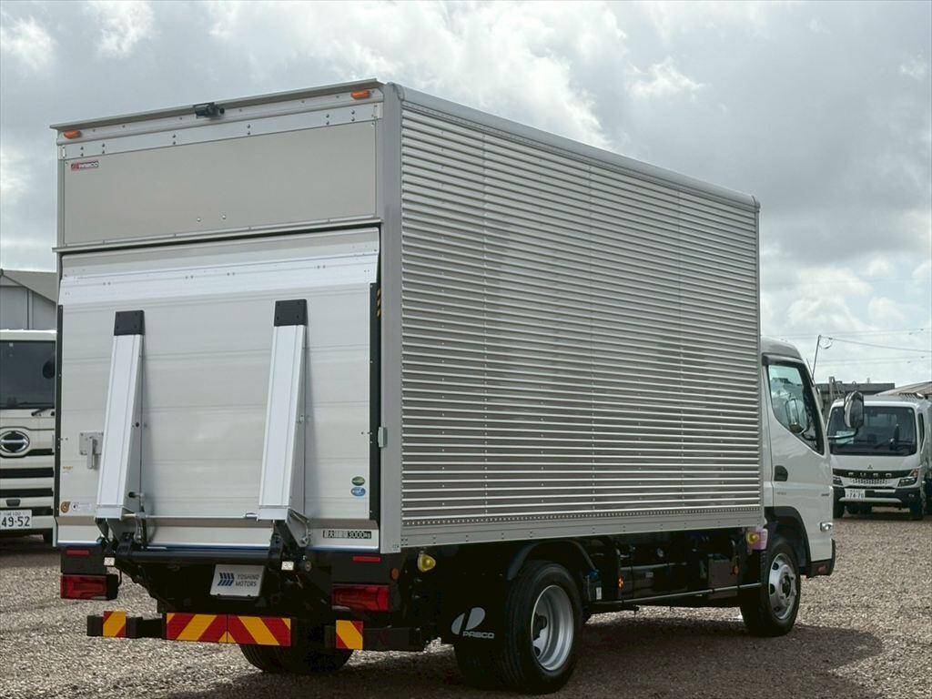 三菱ふそうキャンターアルミバン小型（2t・3t）[写真04]