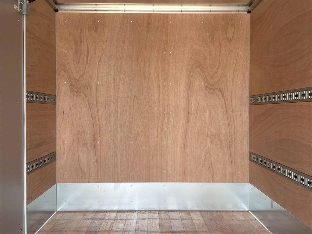 三菱ふそうキャンターアルミバン小型（2t・3t）[写真07]