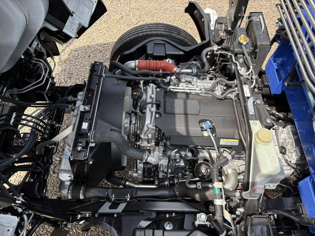 三菱ふそうキャンタークレーン4段小型（2t・3t）[写真17]