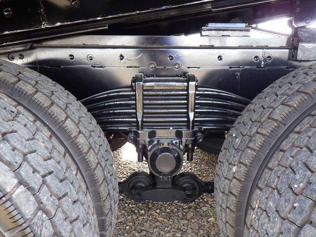 いすゞギガセーフティクレーン4段大型（10t）[写真17]