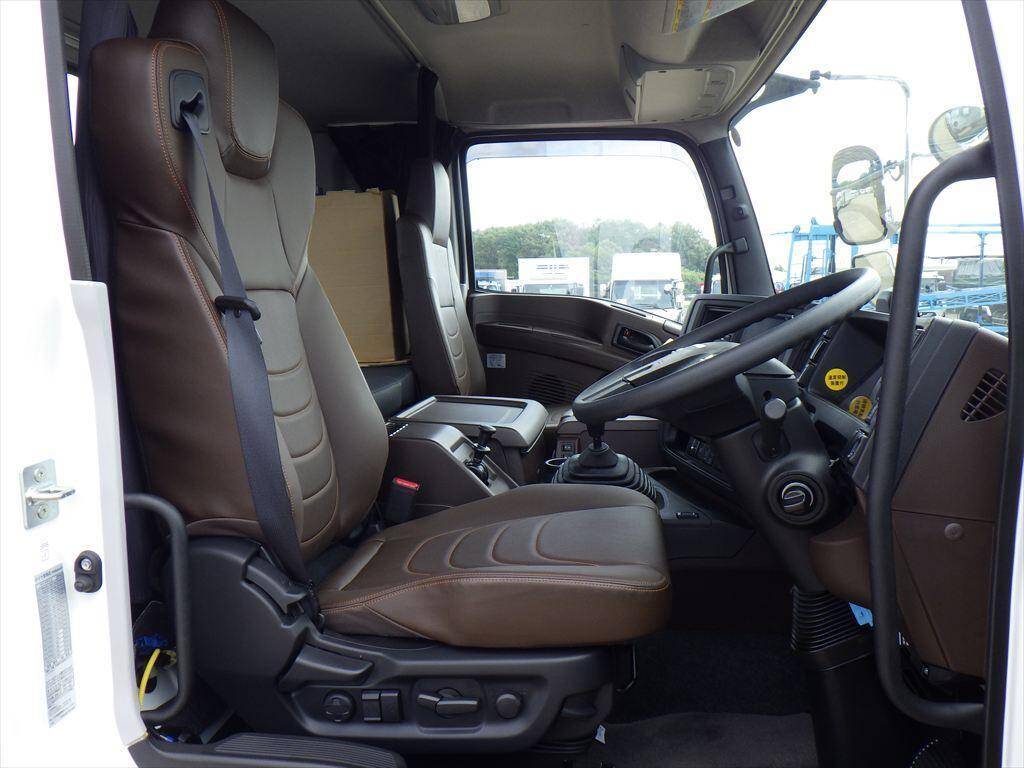 いすゞギガセーフティクレーン4段大型（10t）[写真21]