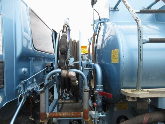 日野レンジャータンク車（タンクローリー）中型（4t）[写真10]