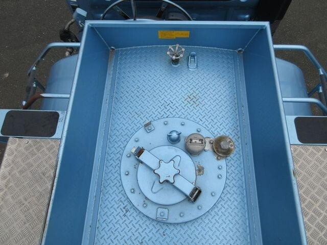 日野レンジャータンク車（タンクローリー）中型（4t）[写真13]