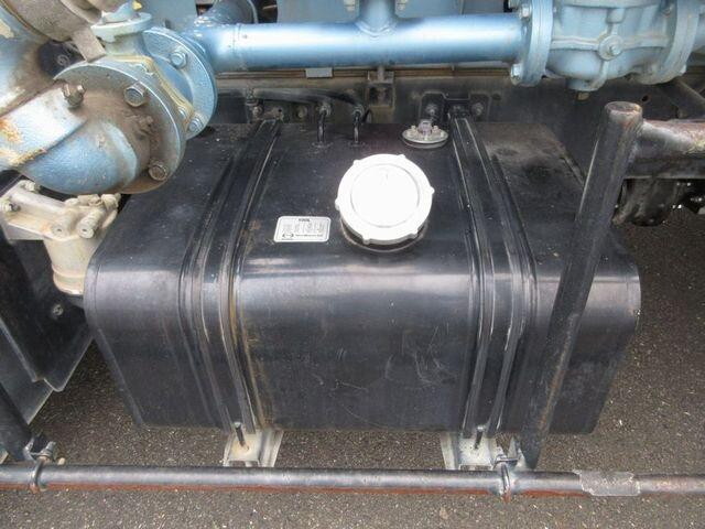 日野レンジャータンク車（タンクローリー）中型（4t）[写真28]