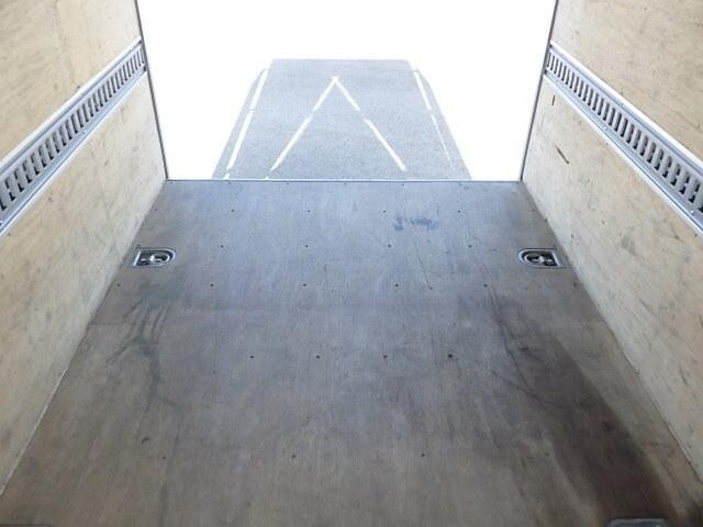 トヨタダイナアルミバン小型（2t・3t）[写真08]