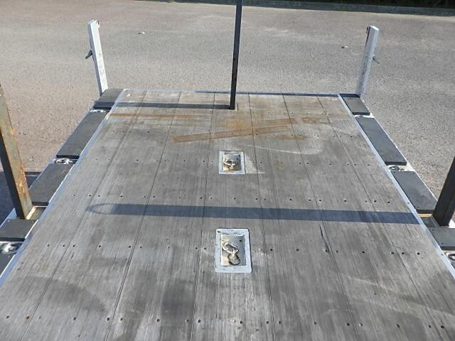 いすゞフォワードアルミブロック中型（4t）[写真12]