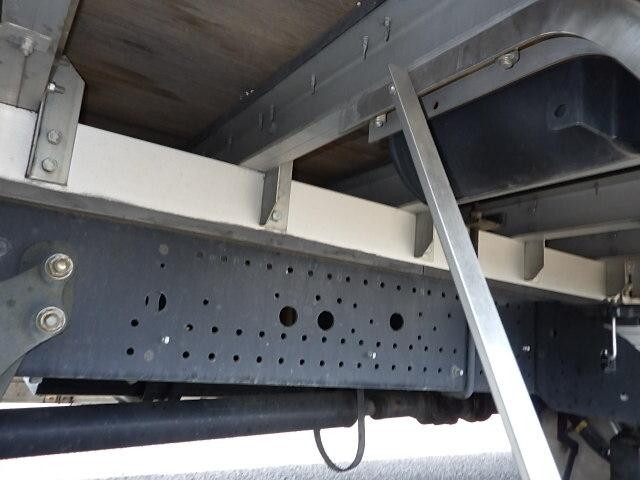 いすゞフォワードアルミブロック中型（4t）[写真15]