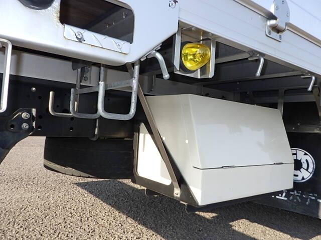 いすゞフォワードアルミブロック中型（4t）[写真16]