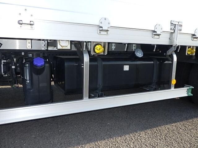 いすゞフォワードアルミブロック中型（4t）[写真19]