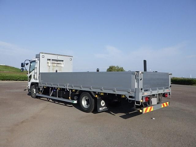 いすゞフォワードアルミブロック中型（4t）[写真02]