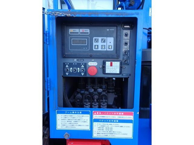 三菱ふそうキャンター高所作業車小型（2t・3t）[写真12]