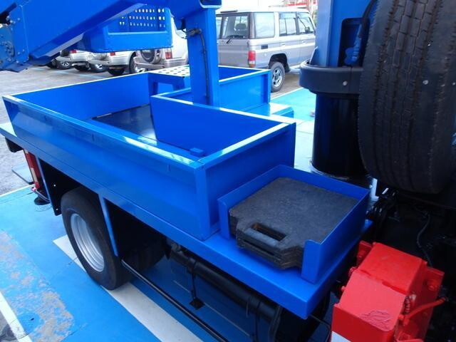 三菱ふそうキャンター高所作業車小型（2t・3t）[写真16]