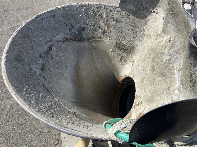 いすゞエルフミキサー車（コンクリートミキサー）小型（2t・3t）[写真12]