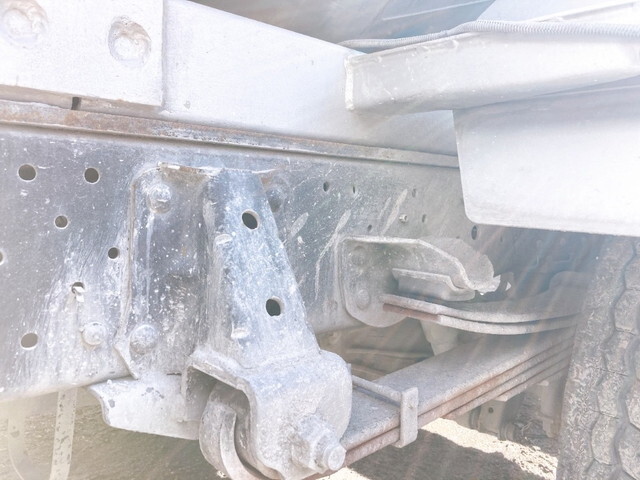 いすゞエルフミキサー車（コンクリートミキサー）小型（2t・3t）[写真18]