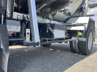 いすゞエルフミキサー車（コンクリートミキサー）小型（2t・3t）[写真24]