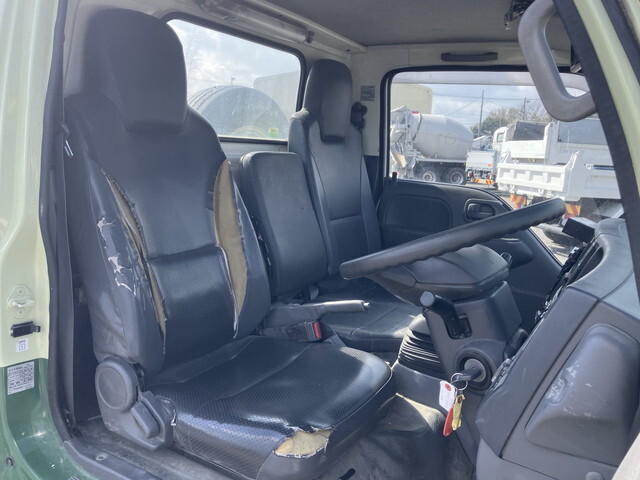 いすゞエルフミキサー車（コンクリートミキサー）小型（2t・3t）[写真31]