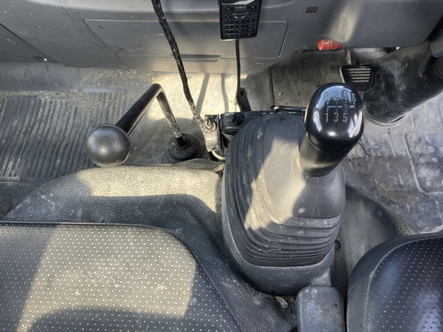 いすゞエルフミキサー車（コンクリートミキサー）小型（2t・3t）[写真35]