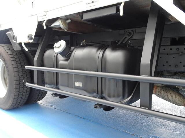 いすゞエルフ平ボディ小型（2t・3t）[写真21]