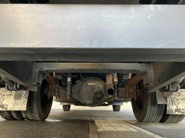 三菱ふそうキャンターアルミバン小型（2t・3t）[写真22]