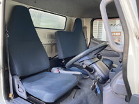 三菱ふそうキャンターアルミバン小型（2t・3t）[写真26]