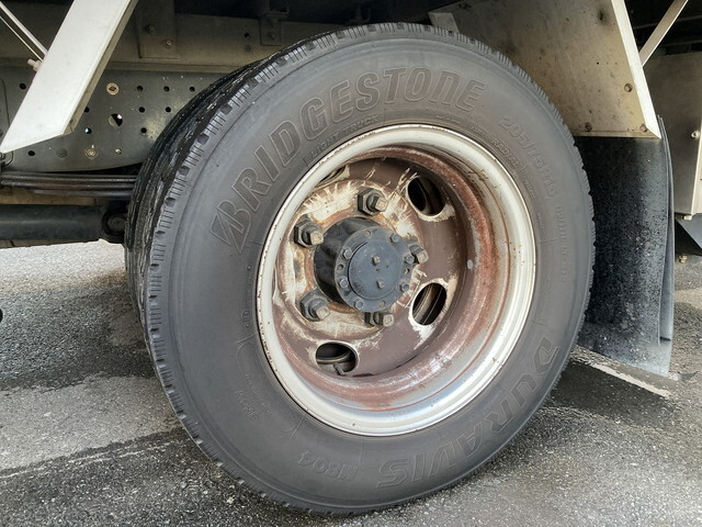 三菱ふそうキャンターアルミバン小型（2t・3t）[写真35]